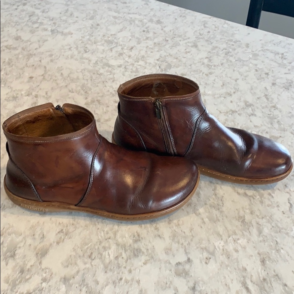 Leather Birkenstock’s